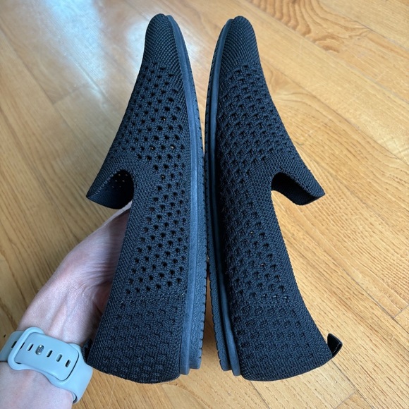 Vince Camuto Womens Black Shoes Size 7.5 M Washable Black Knit Pointed Loafers - Picture 4 of 12